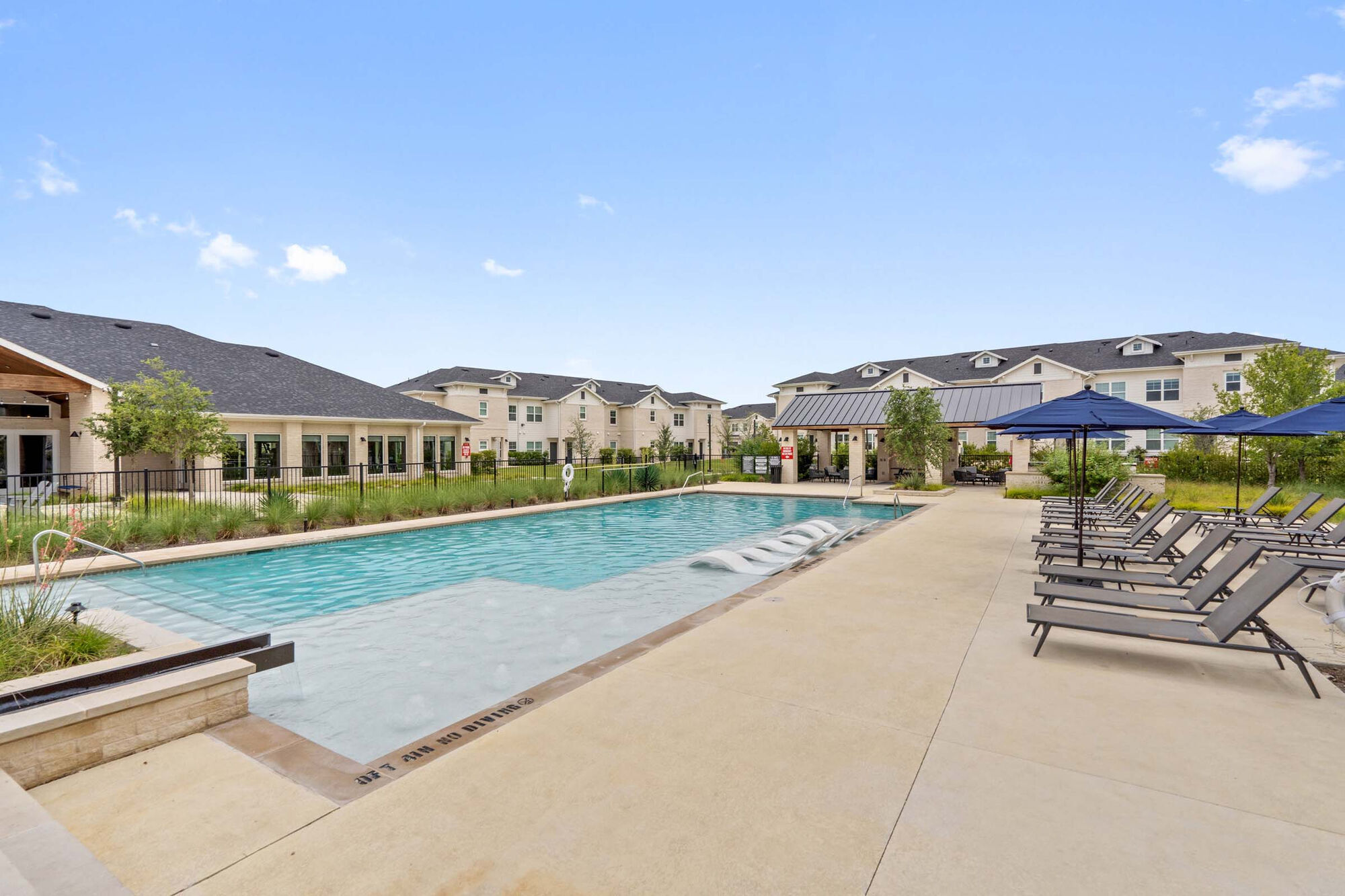 Camden Leander Image 26