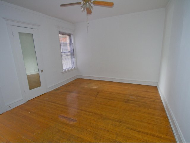 5218-5220 S Kimbark Avenue Image 5