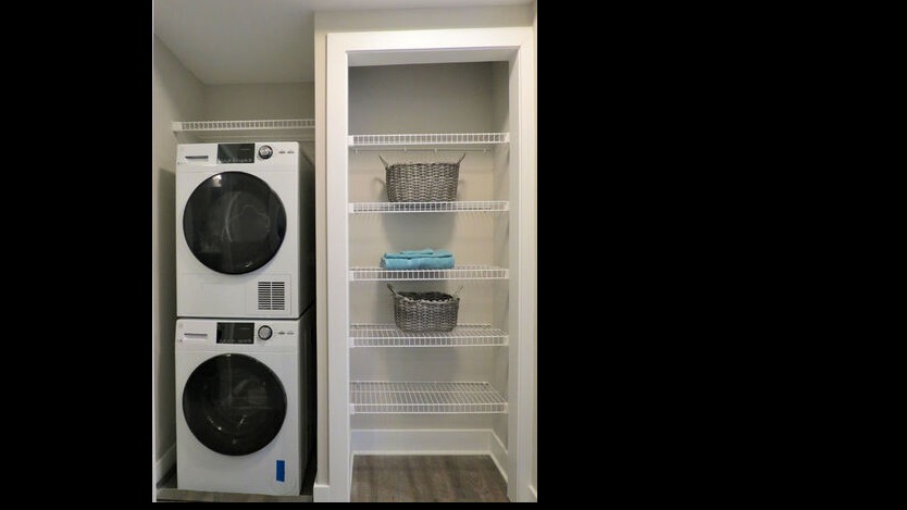 Crystal Towers Image 12