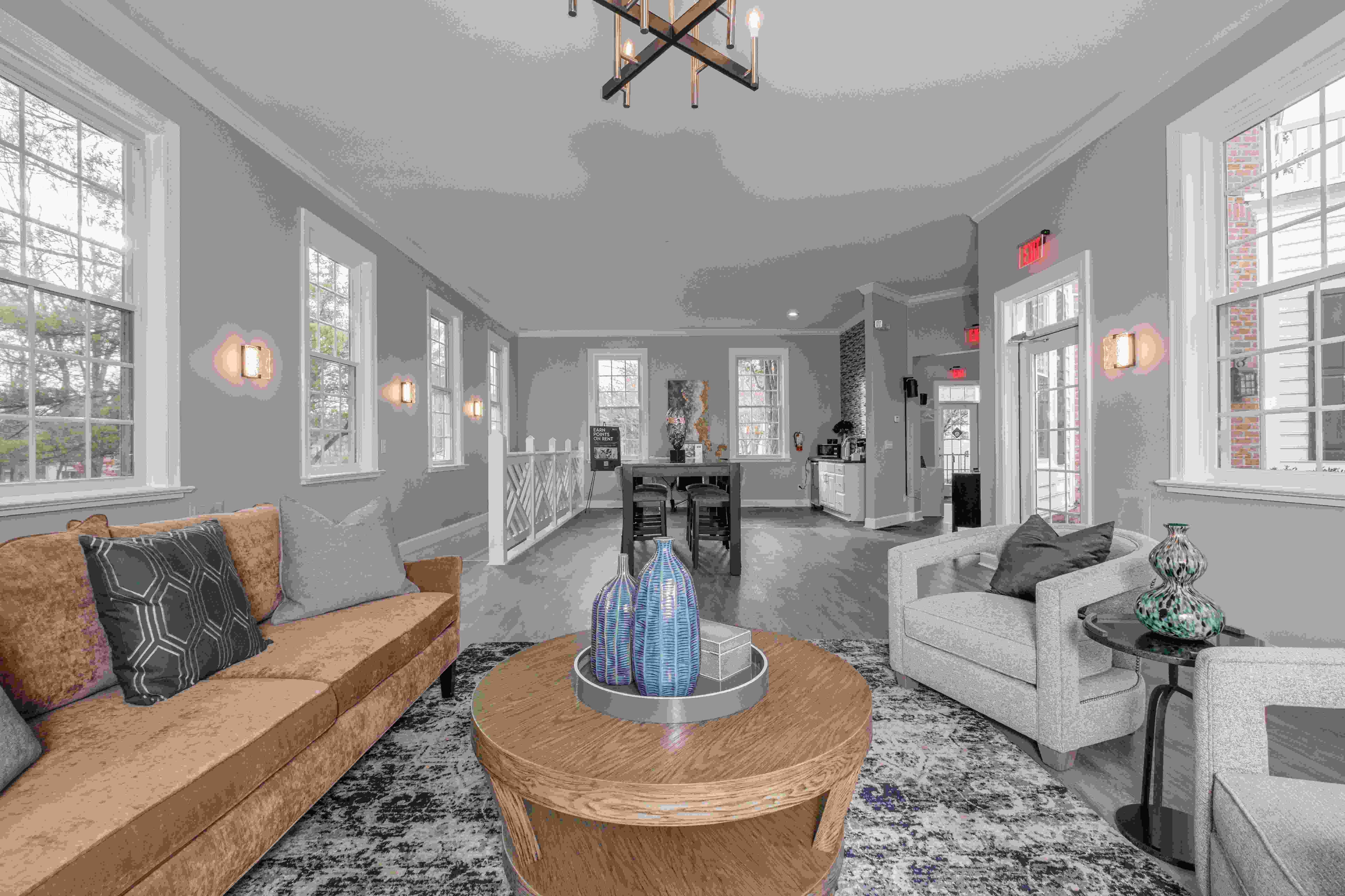 The Residence at Christopher Wren Apartments Image 1