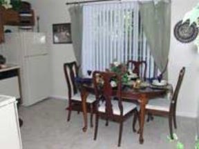 Glen Oaks Apartments Image 12