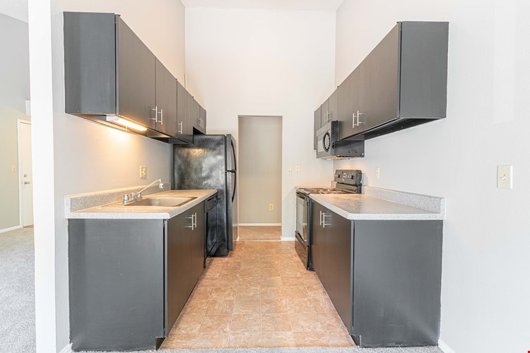 Waterford Manors Image 18