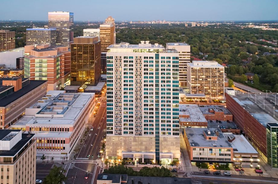 Two Twelve Clayton Image 1