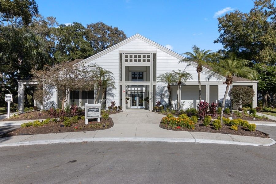 Arium Grove Walk Image 23