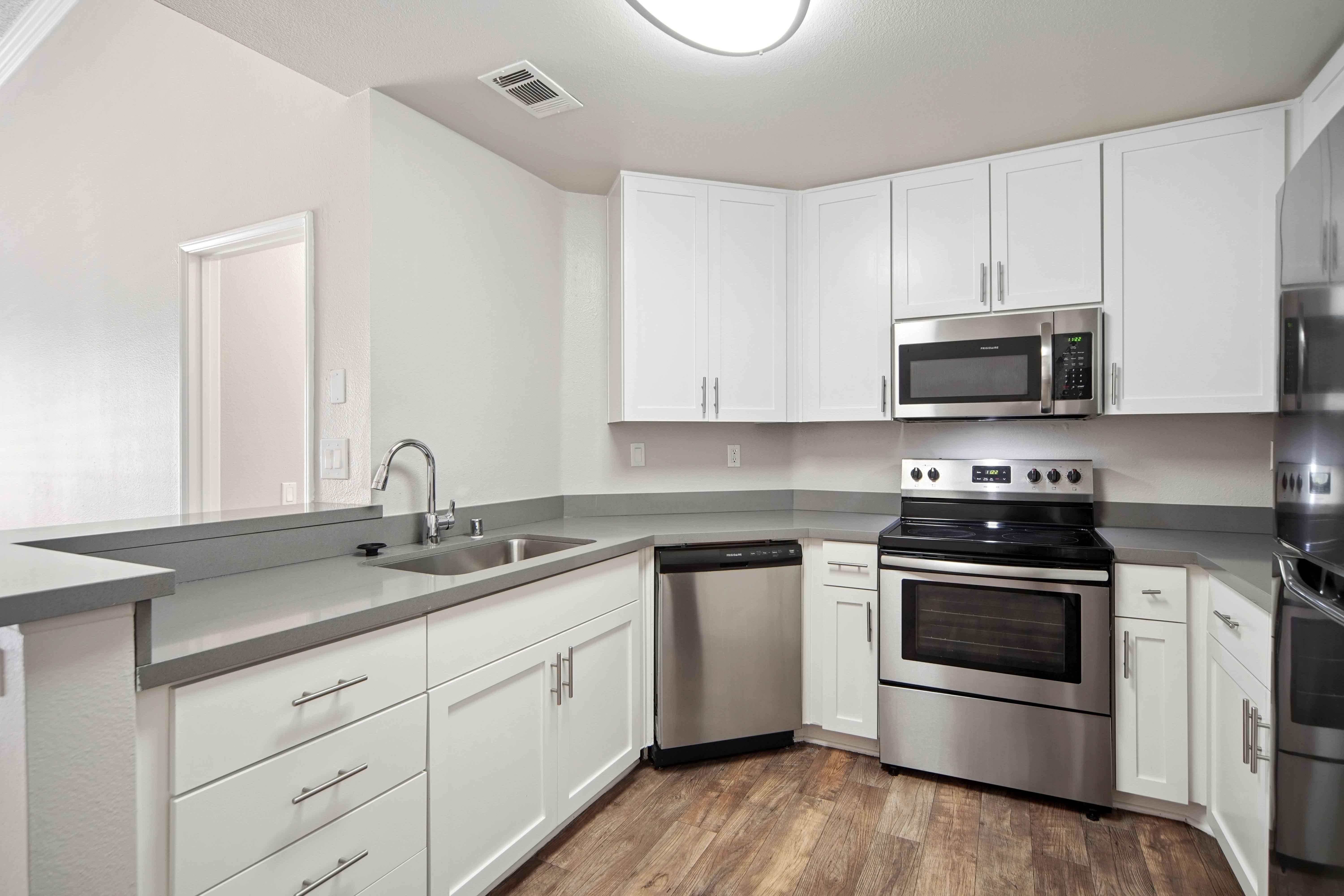 Paloma Summit Condominium Rentals Image 25