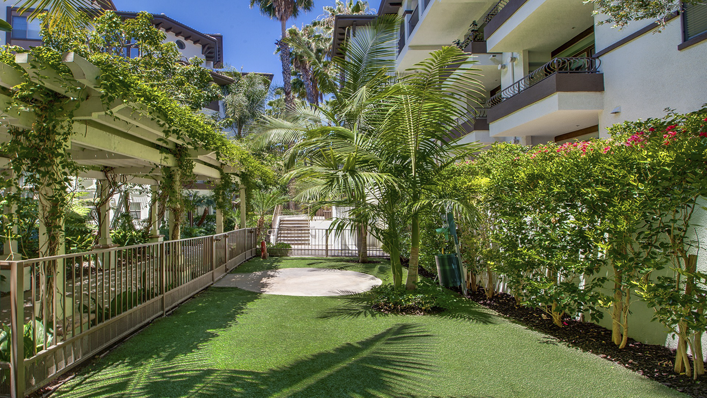 Palazzo East Image 3