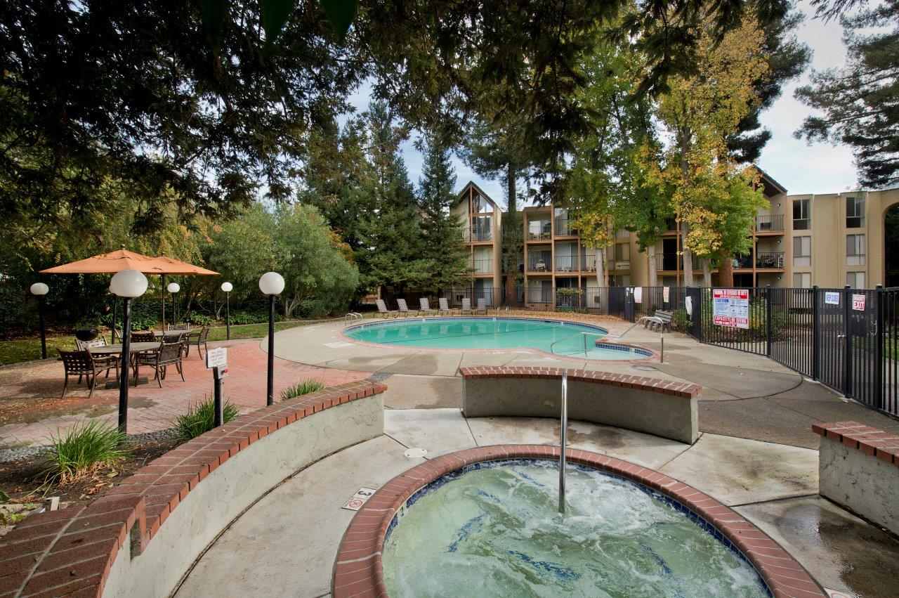 Atrium Downtown Image 31