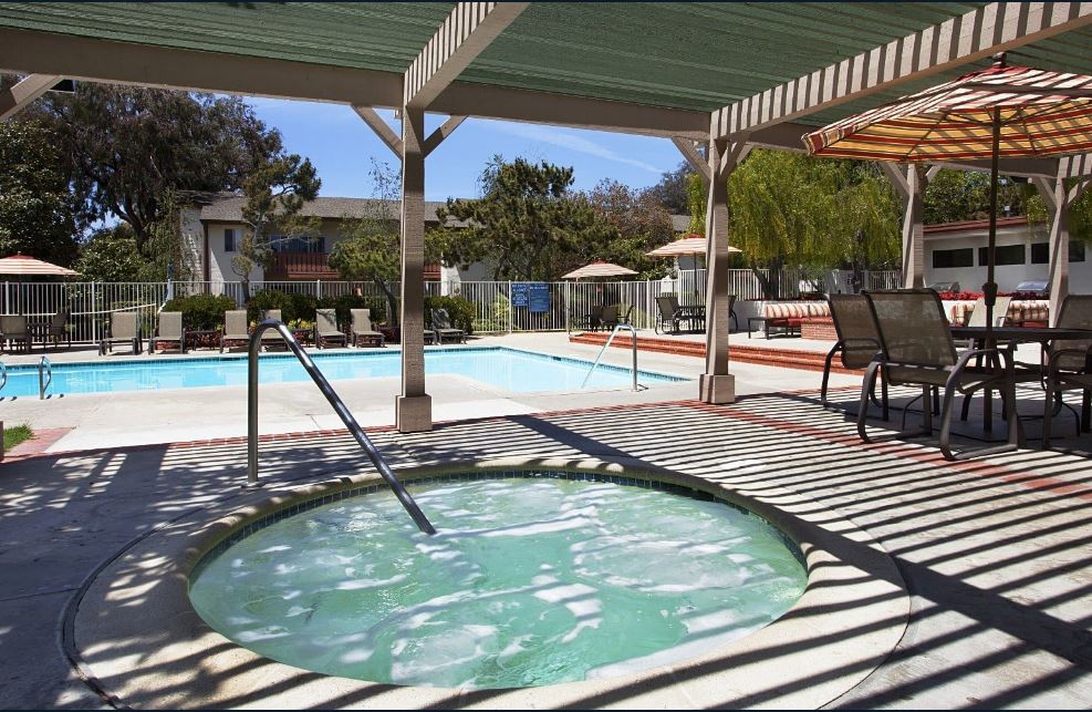 Pacific Oaks Image 9