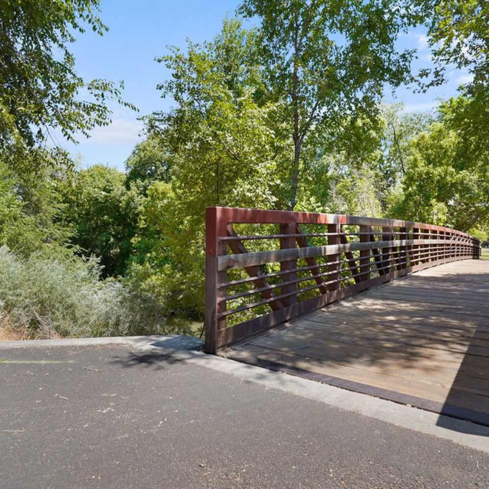 Mark Twain Apartments Image 2