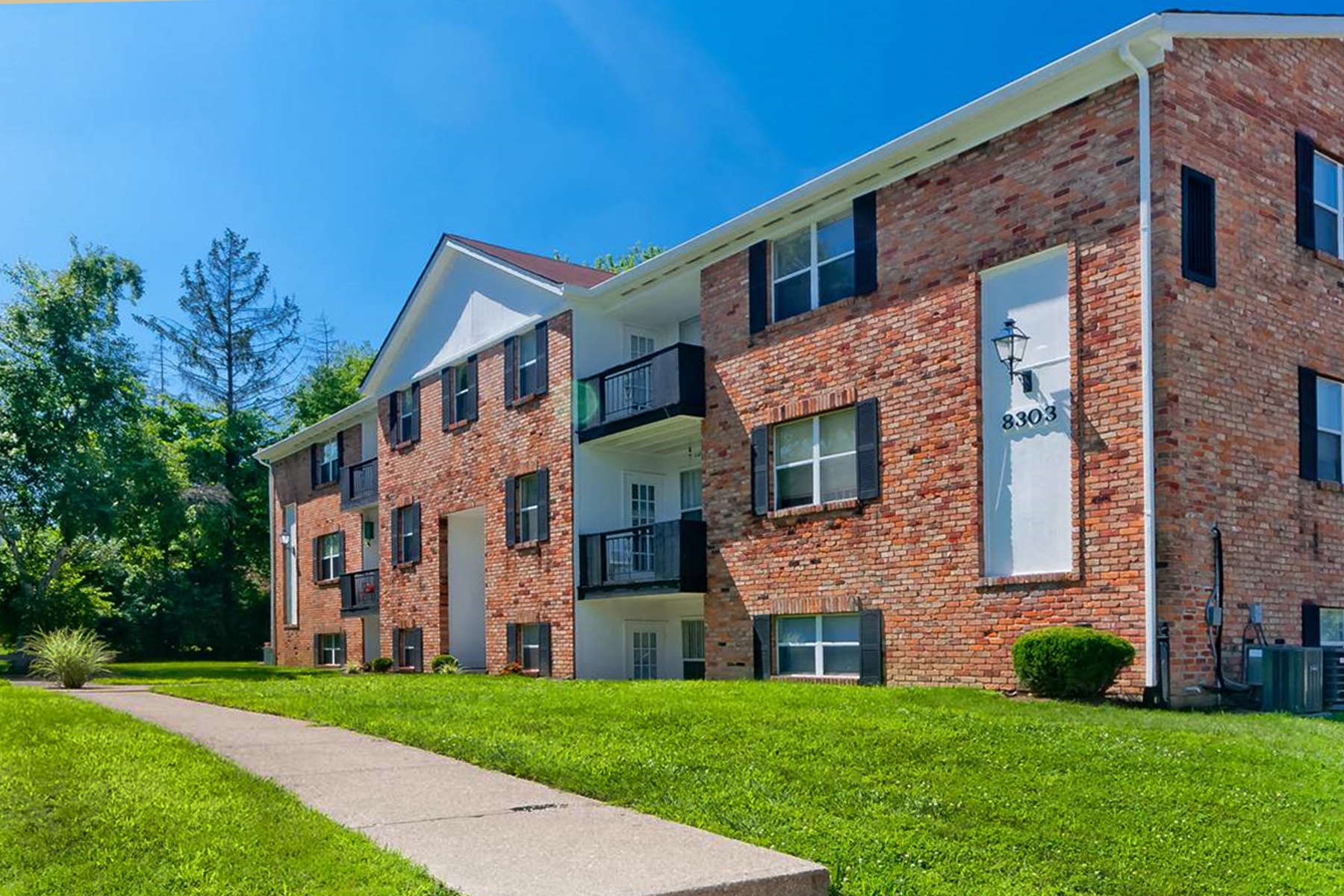 Four Worlds Apartments Image 3