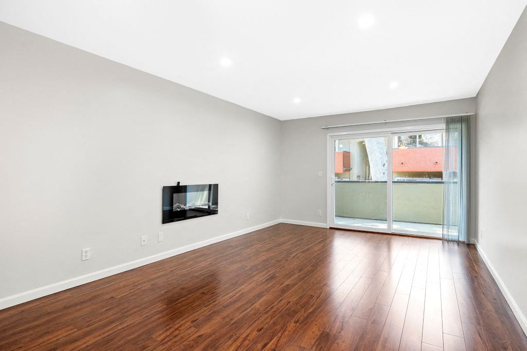 The Meadows at Westlake Village Image 32