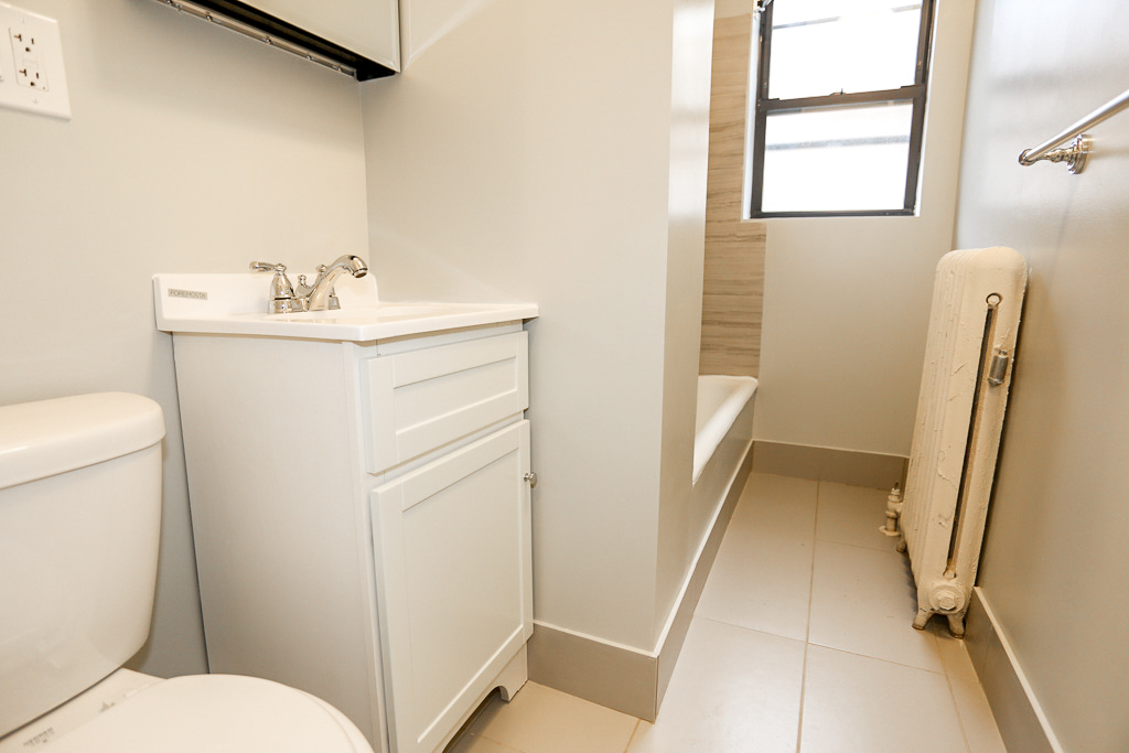 512-20 W. Cornelia Image 26