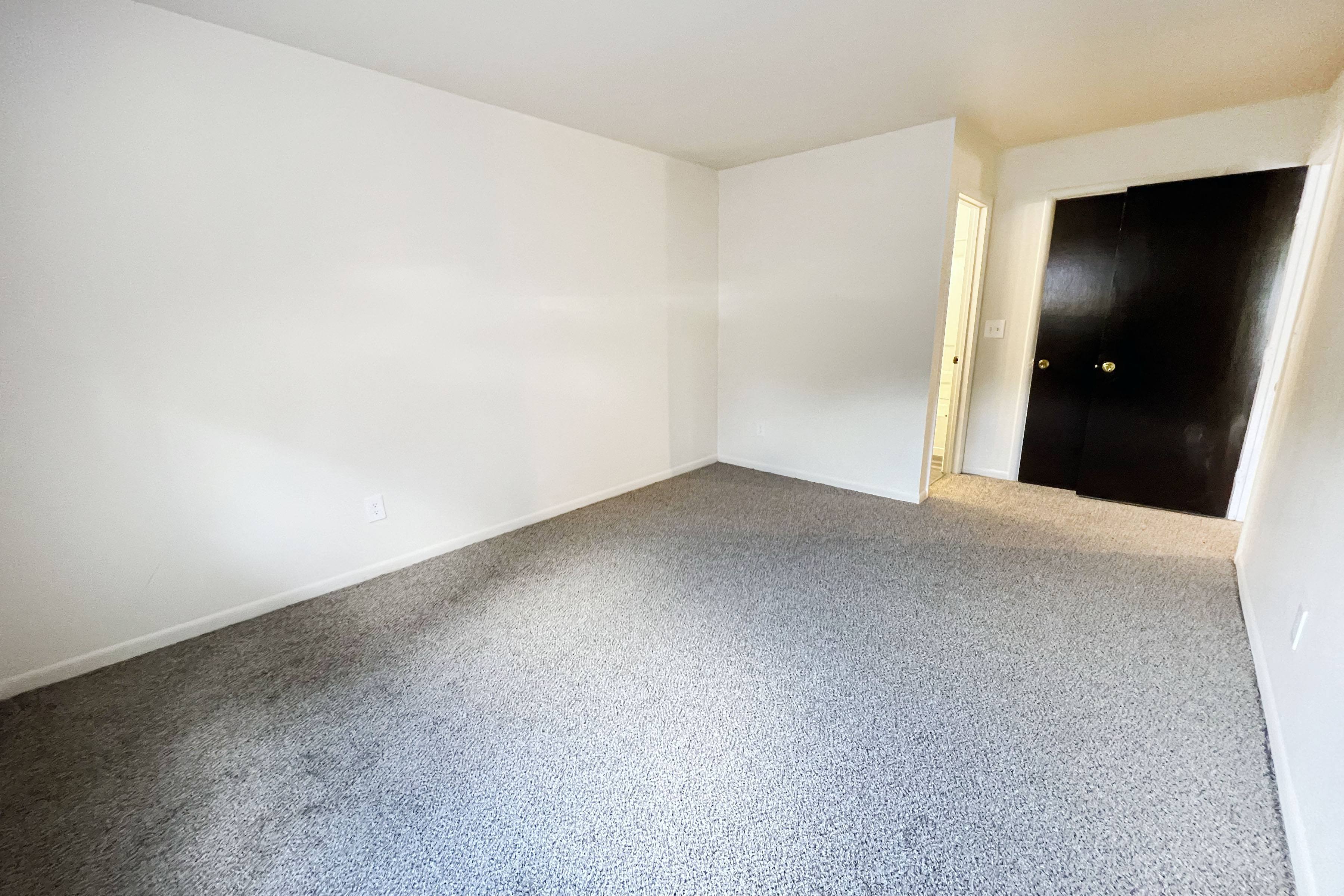 Four Worlds Apartments Image 61