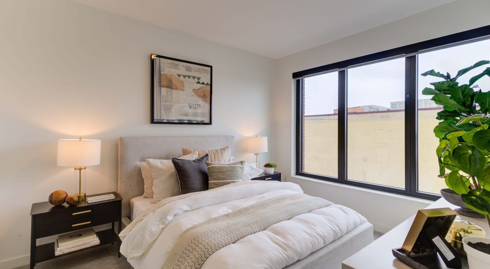 270 Hennepin Image 14