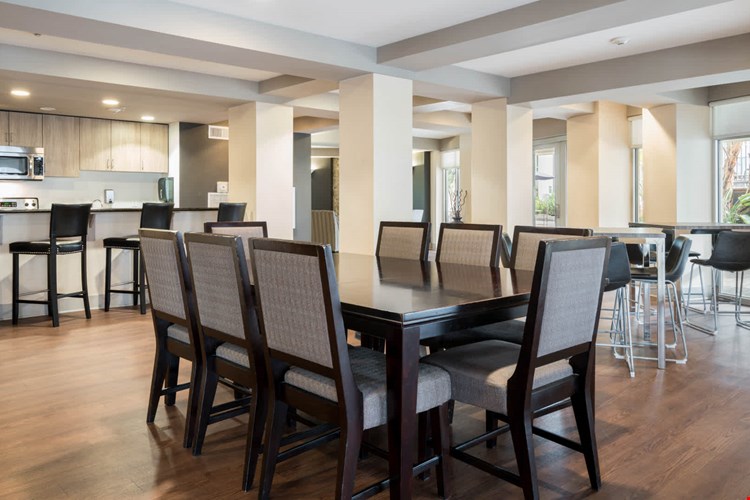 Market Street Village Image 29