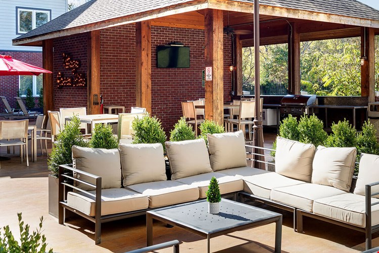 Village Green Hills Image 7