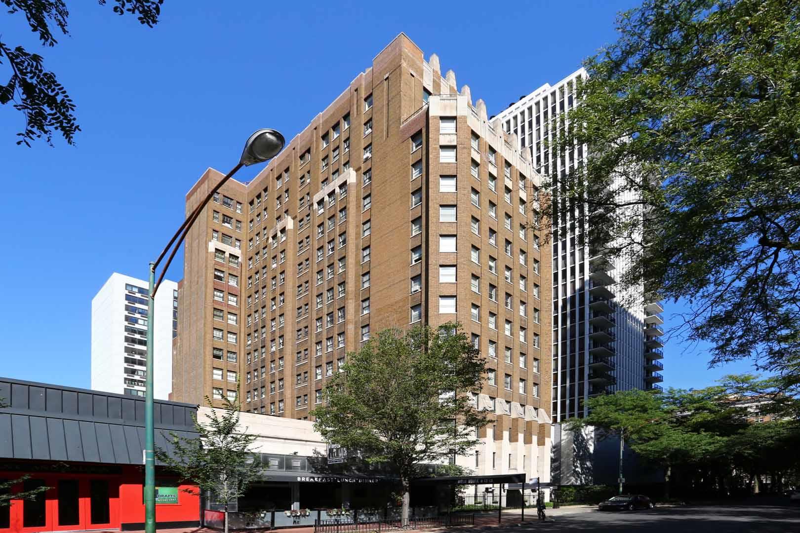 Canterbury Court Apartments Image 1