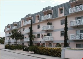 Sunset Square Apartments Image 1