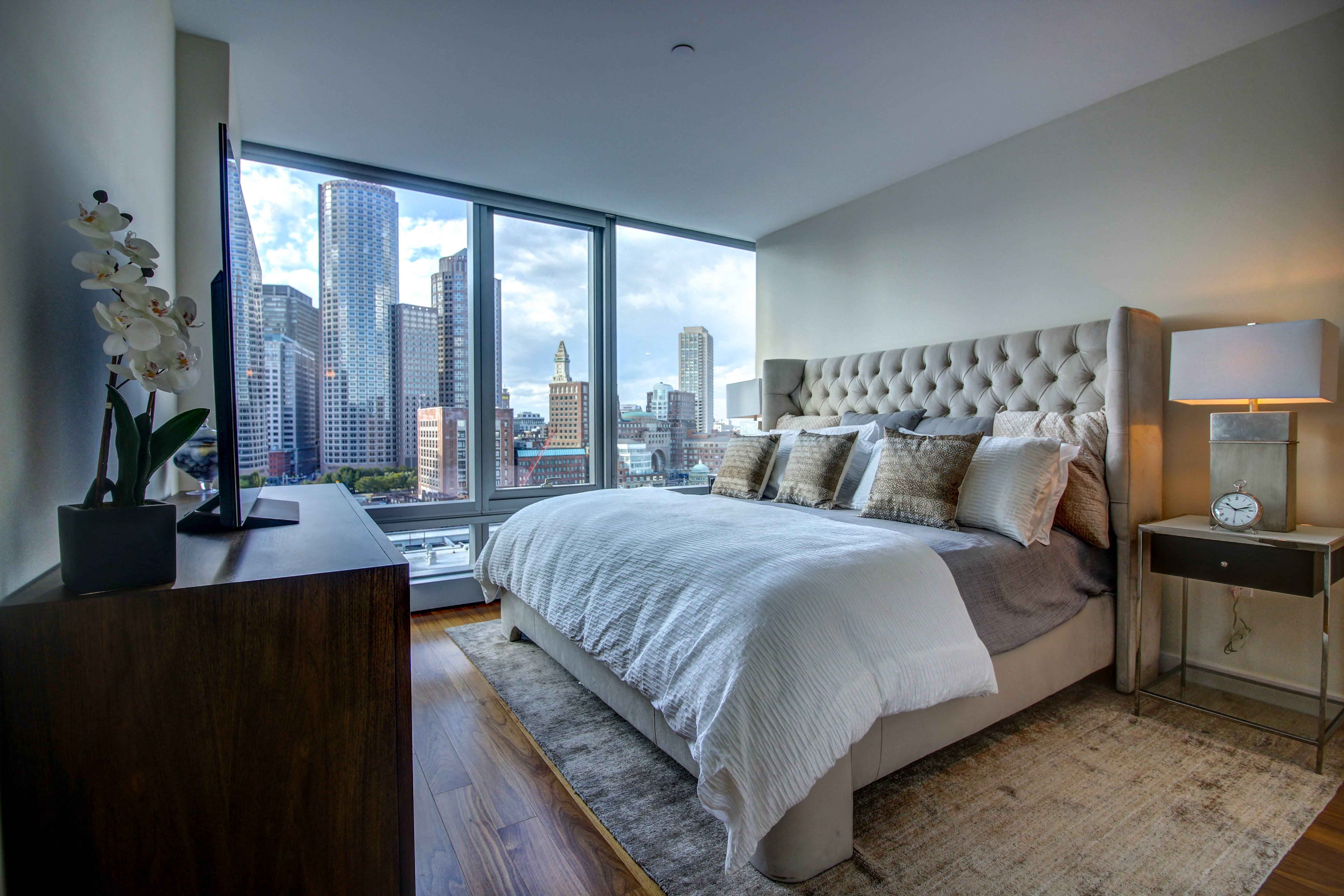 King Size Bedroom with City View