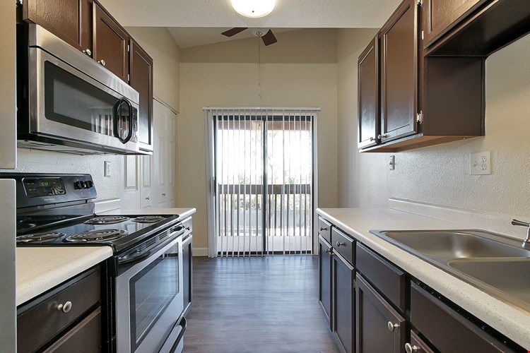 Renaissance Apartment Homes Image 18