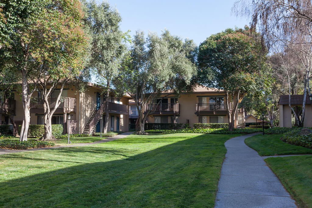 Valley West Apartments Image 4