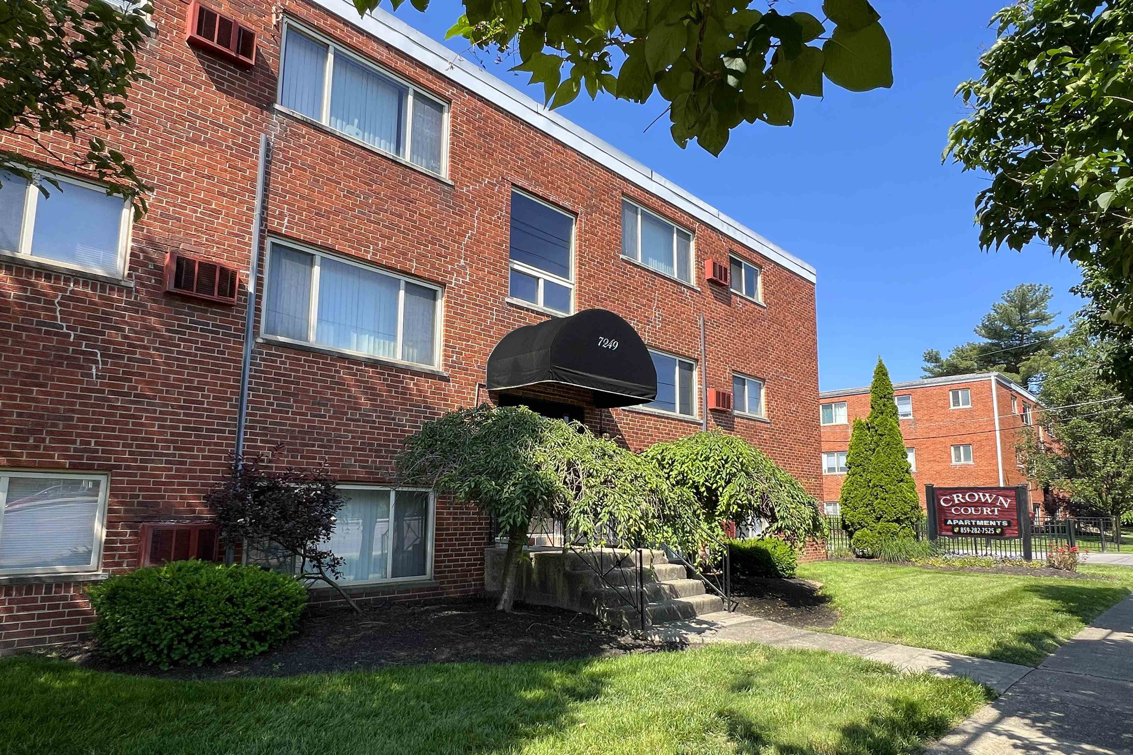 Crown Court Apartments Image 6