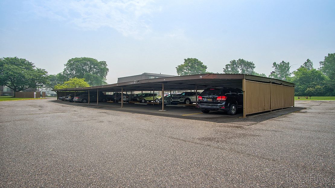 Marianne Manor Image 5