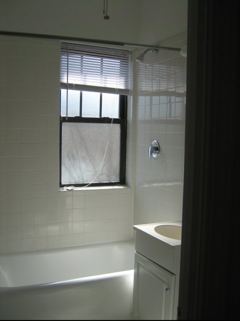 4455 S Greenwood Avenue Image 2