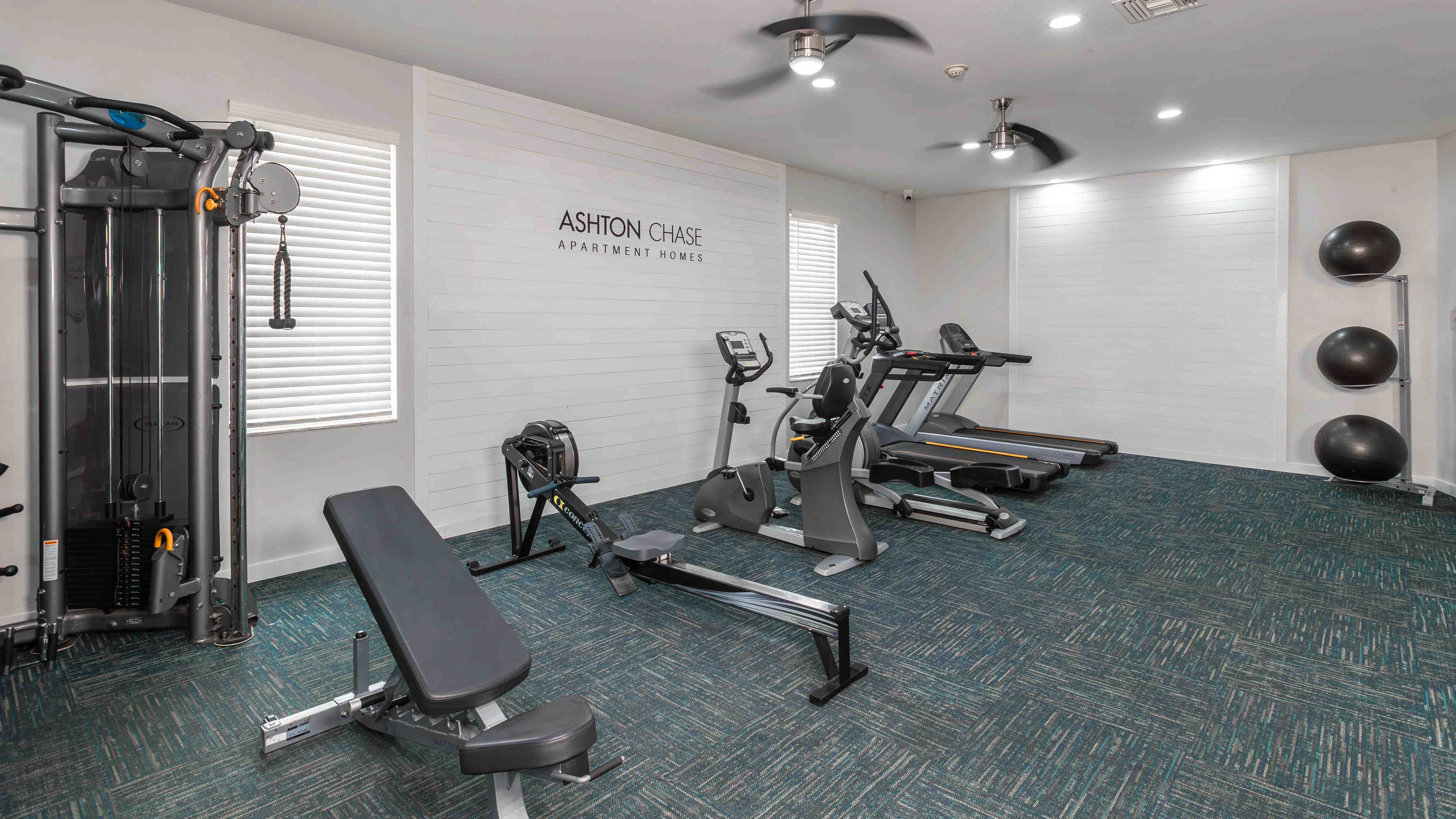Whether it’s strength training or cardio, our resident fitness center has the tools you need to feel your best—open 24/7 for your schedule.