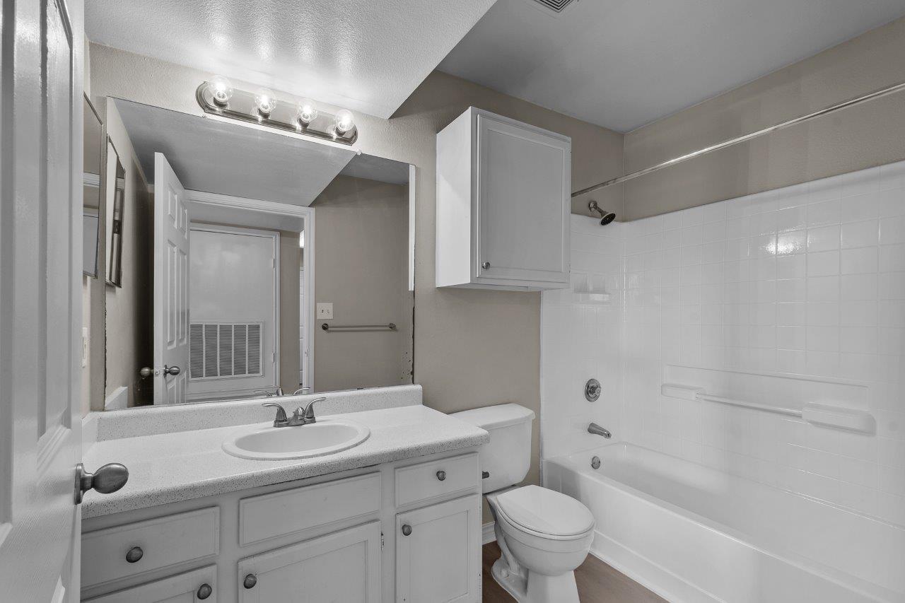 The Camilla Image 21