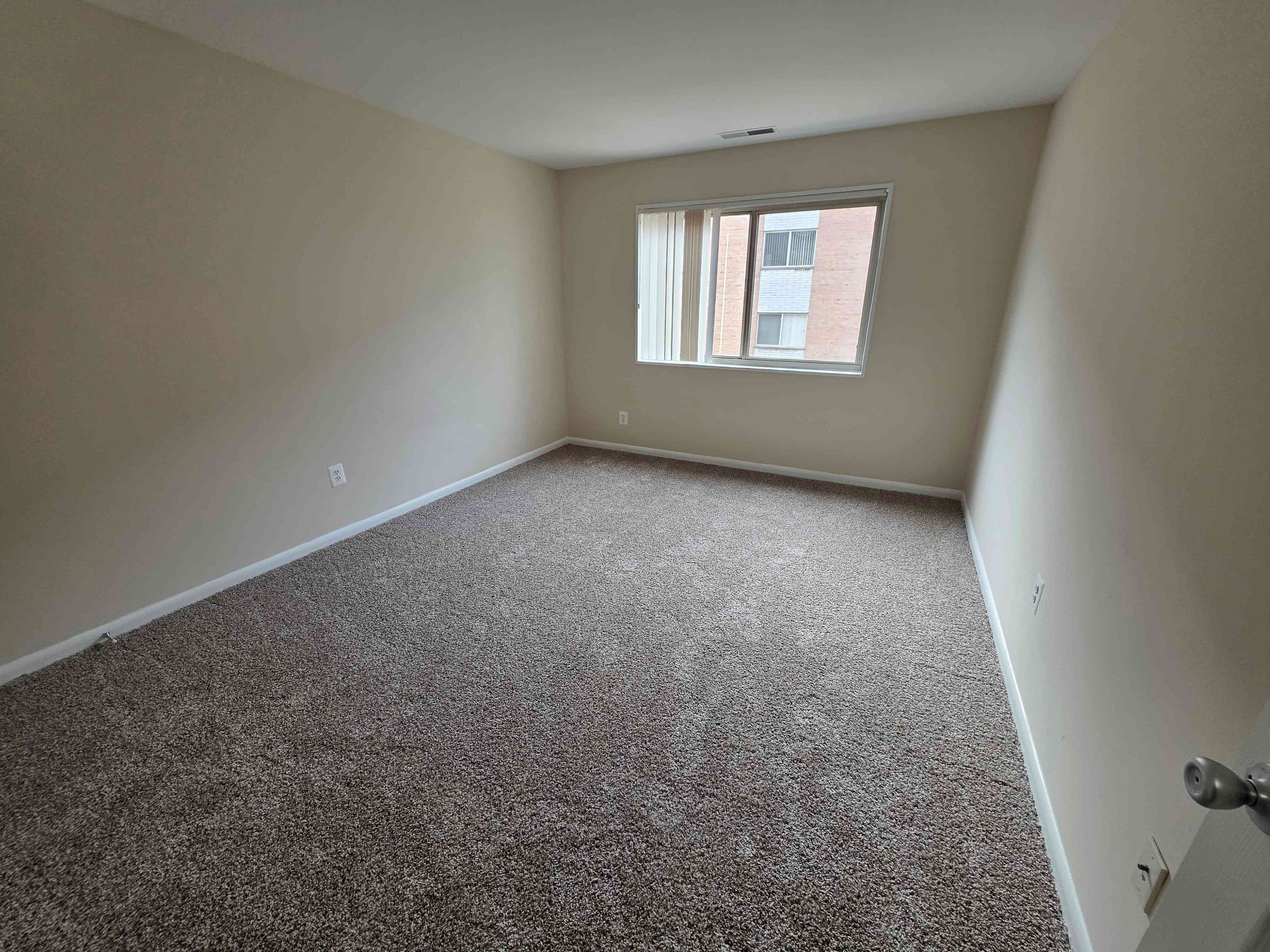 Summit Crest Image 37