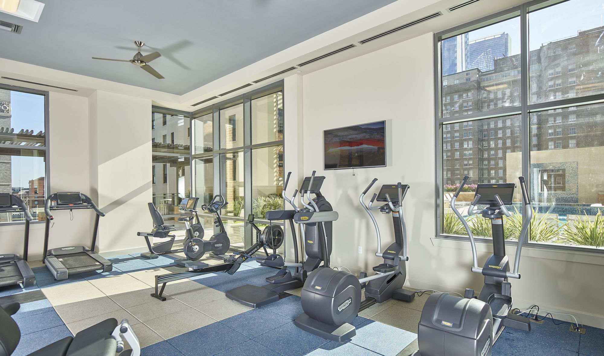 Aris Market Square Image 14