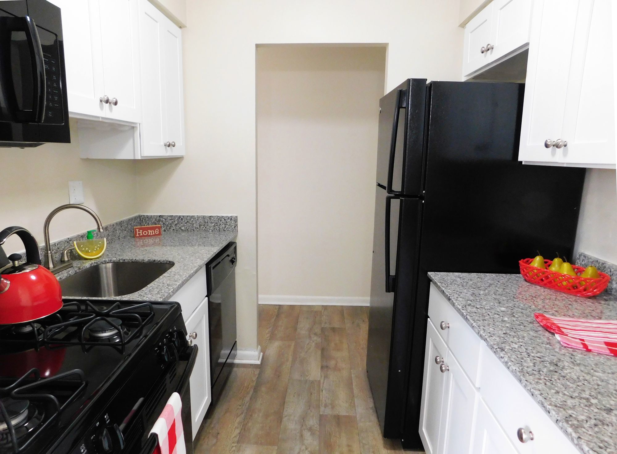 Goshen Manor Apartments Image 4