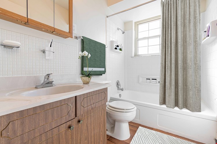 Brentwood Place Image 8