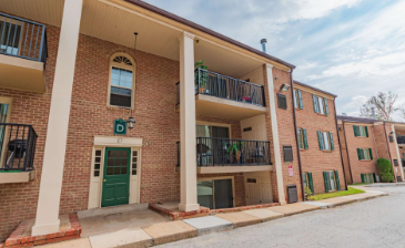 Hillcrest Apartments Image 3