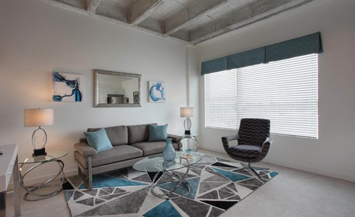 Elements on Third Image 10