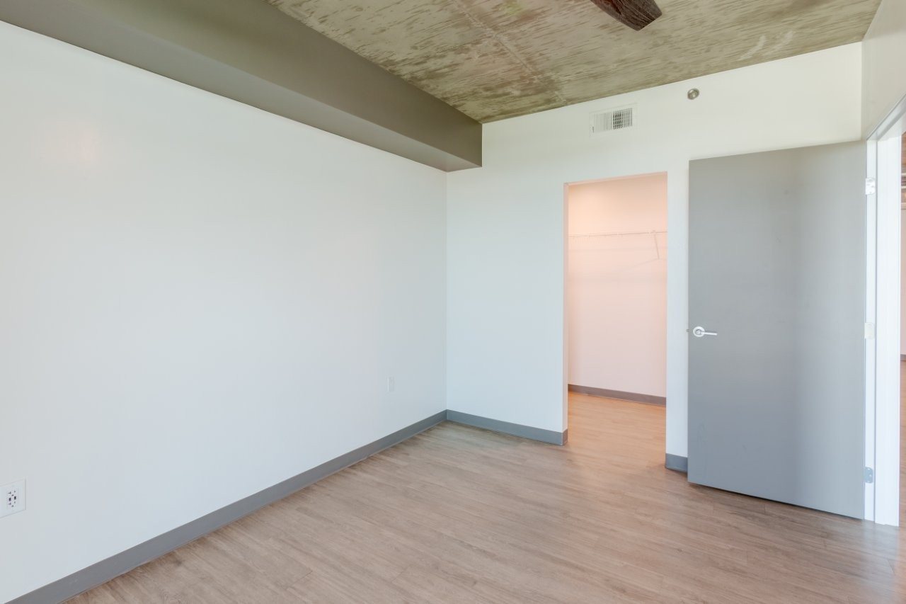 The Gallery on Fifth Image 18