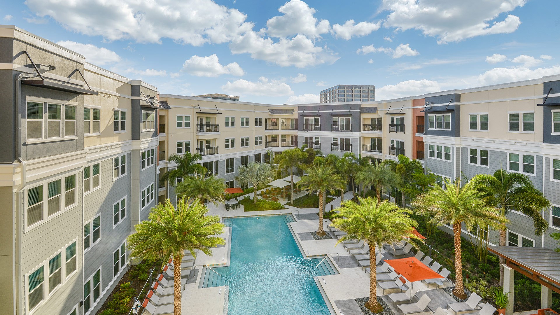 Grady Square Image 18