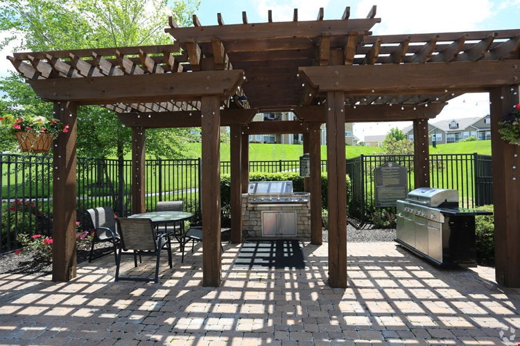 Manor Homes Of Fox Crest Image 5