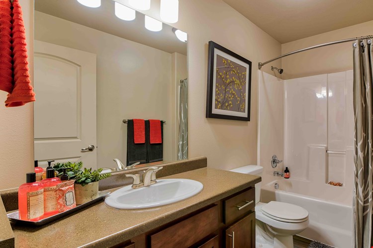 Meadowbrook Station Apartments Image 58