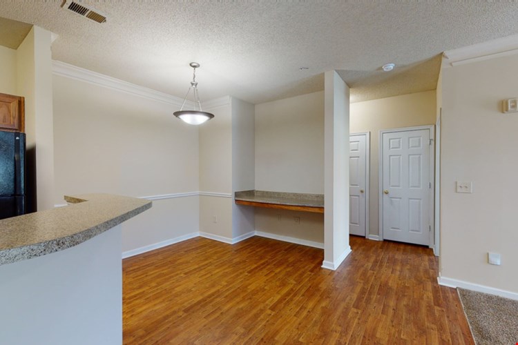 Village Highlands Image 7