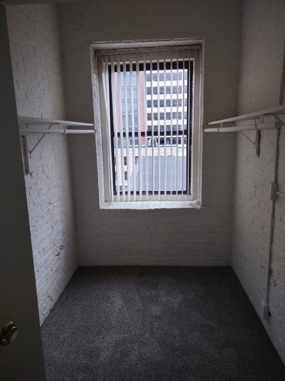 Marlboro Classic Apt & Redwood Square Image 73