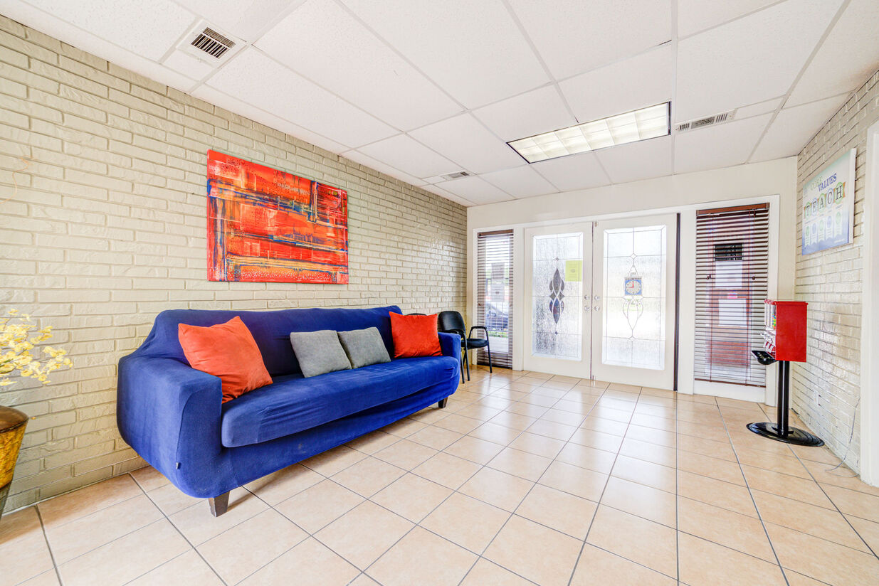 Ashford St Cloud Image 3