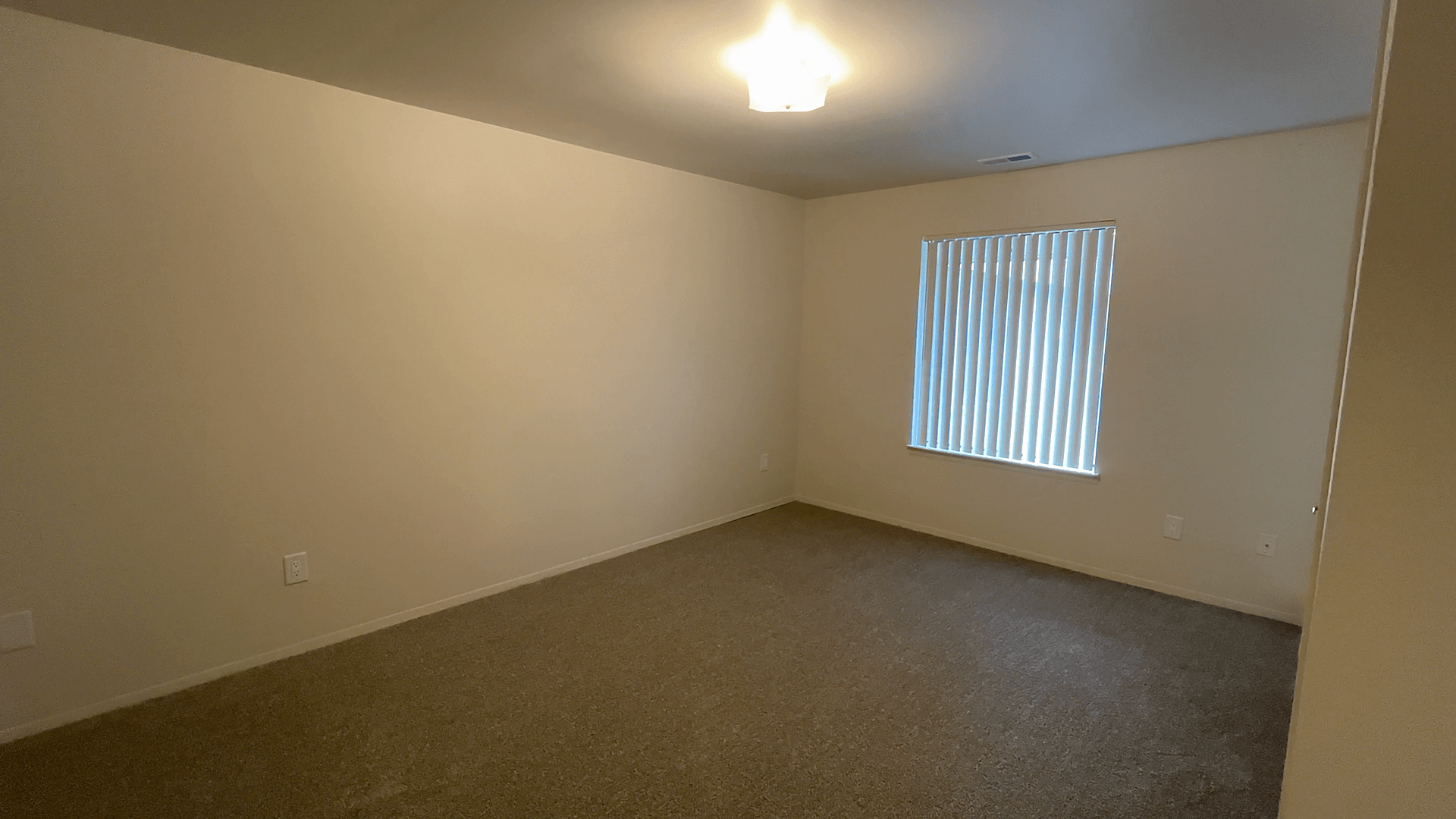Lakeside Village Apartments Image 137
