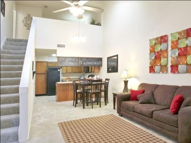 The Arbors Apartments Image 2