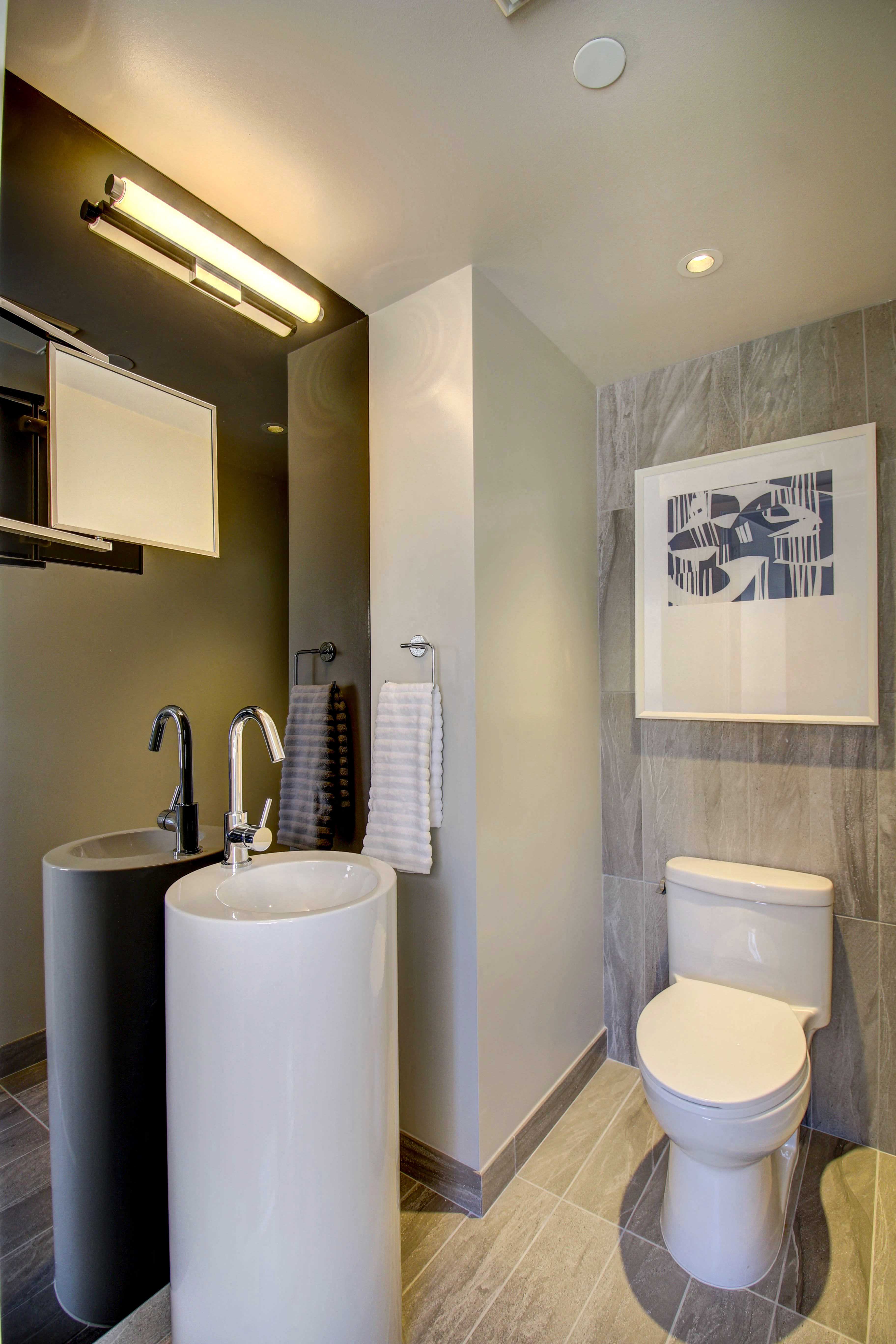1 bedroom model apartment home with half bath