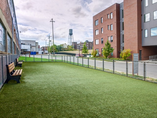 Flats at Taylor Place Image 17