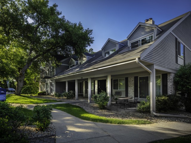 Yorktown Apartments Image 1