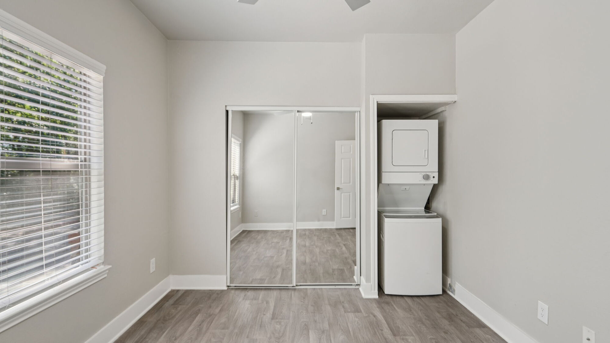 Larkin Apartment Homes Image 112