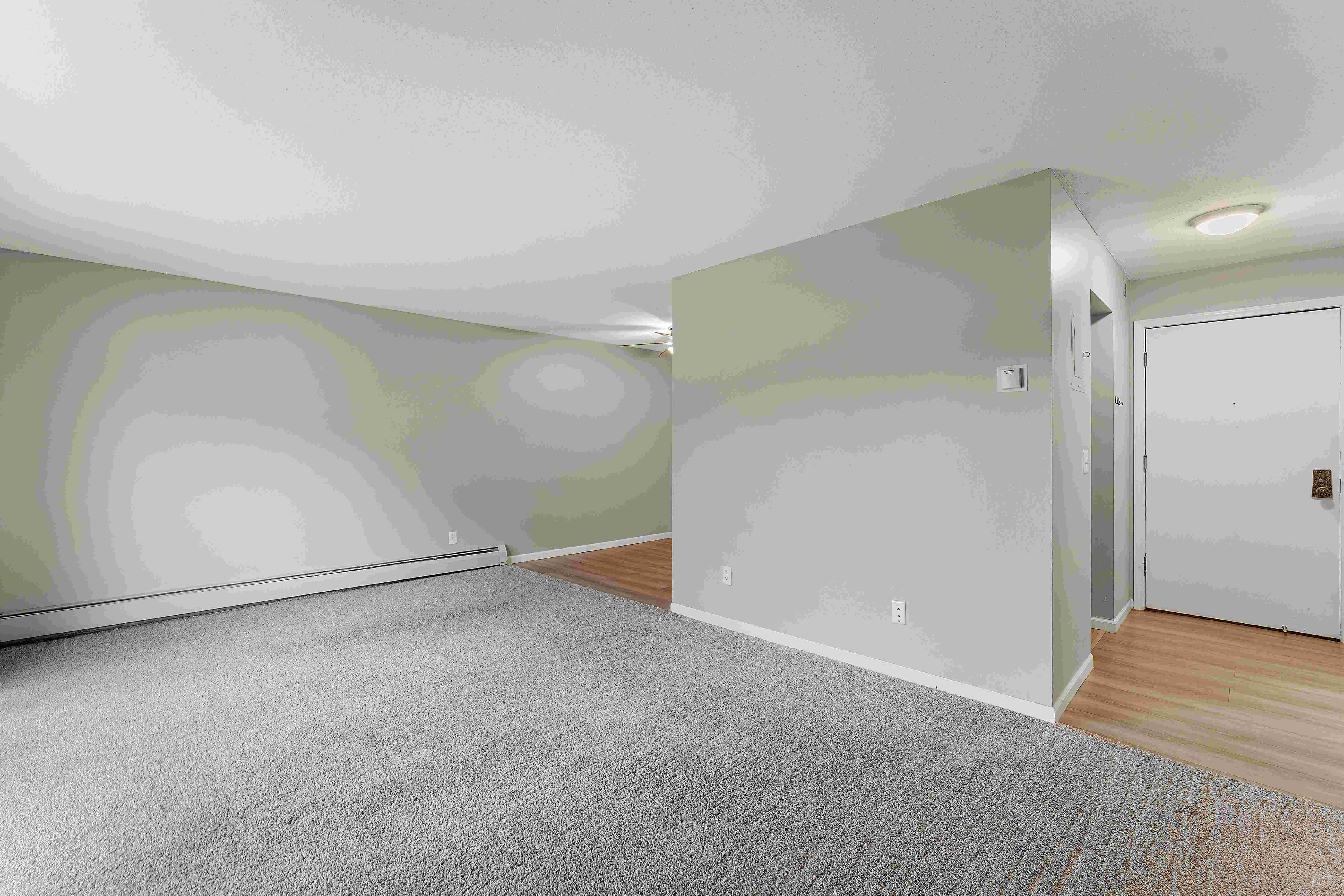 Lancaster Village Apartments Image 33